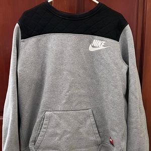 nike sweatshirt